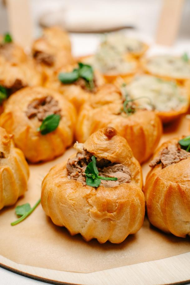 Профитроли с куриным паштетом Профитроли с куриным паштетом