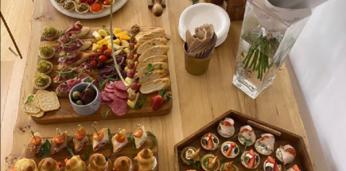 Бокс-сет с горячими закусками на 18-20 персон