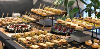 Достойный фуршет на 37-40 персон