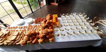 Фуршетное меню с бургерами на 15 персон