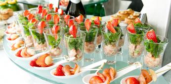 Фуршетное меню с горячими закусками стандарт на 15 персон