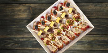 Доставка блюд и напитков на 40 персон